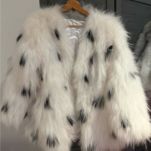 Chic Fox  Fur Coat with Black Spots